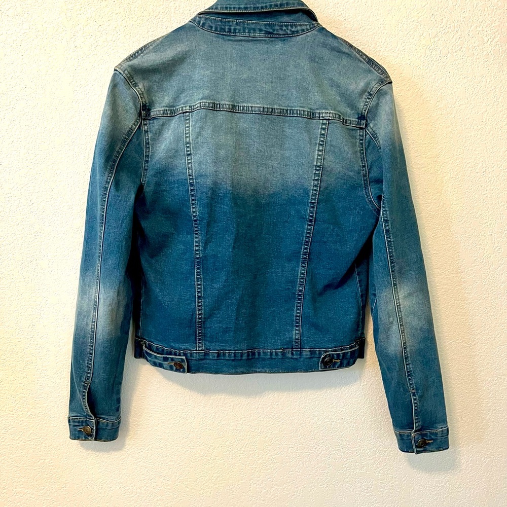 Small Denim Jacket - Picture 4 of 7